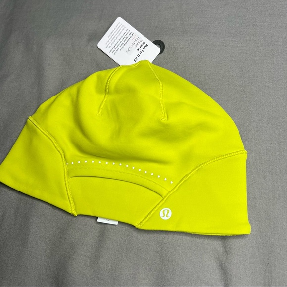 NWT Lululemon Run For It All Beanie Yellow ONE SIZE - Picture 6 of 13
